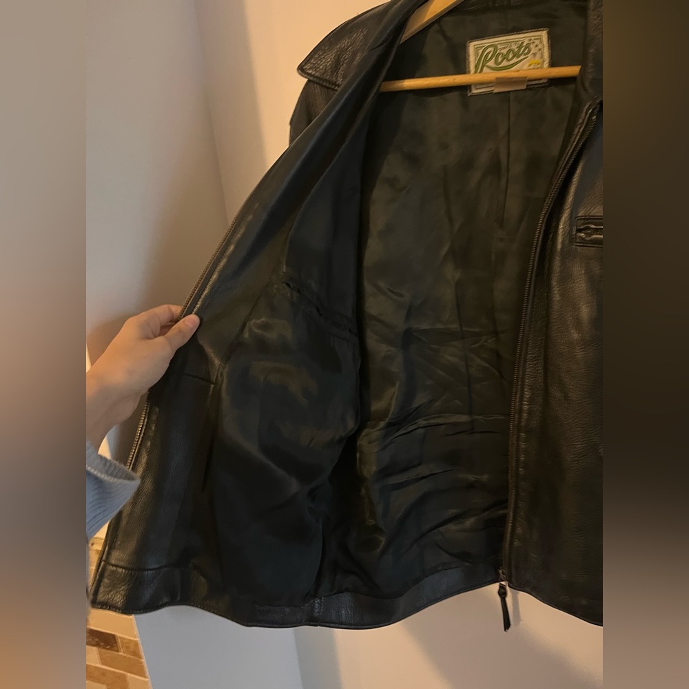 Vintage ROOTS Sporting Goods 100% Leather Jacket - Small Unisex - Picture 4 of 12